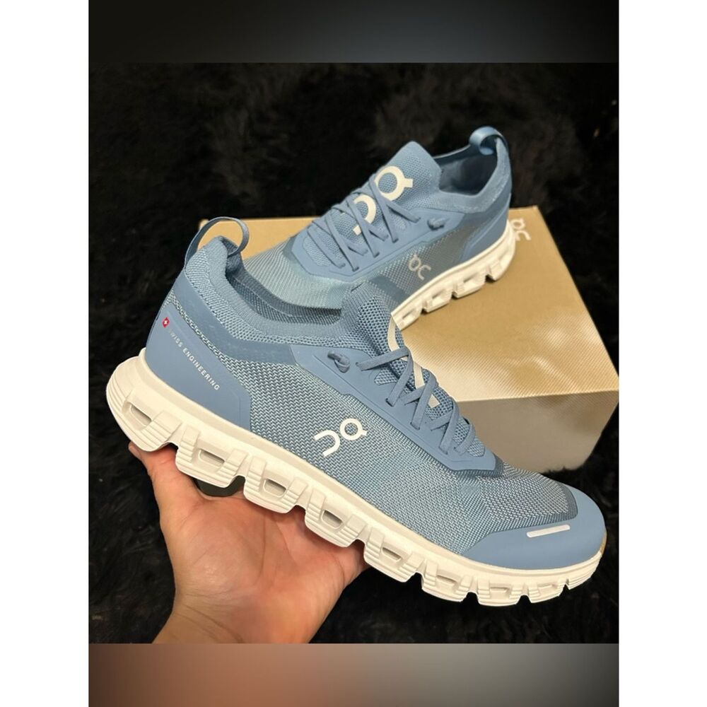 ON CLOUD Versa dust athletic training running shoes sneakers women’s 9 new